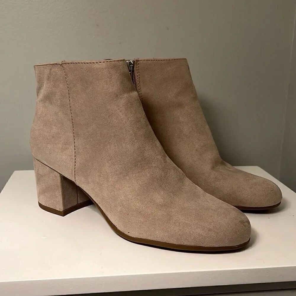Circus by Sam Edelman Women's Taupe Rose Suede Block Heel Ankle Boots Size 8.5